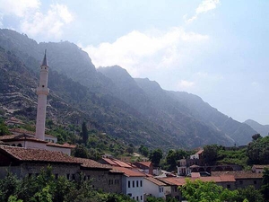 The town of Kruje is renowned as the hometown of Skanderbeg, Albania's national hero. The 15th-century military leader is remembered for his prolonged but successful struggle against the Ottoman Empire.