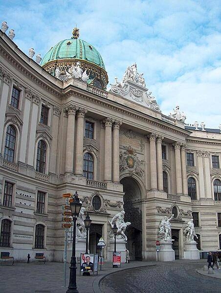 The Michaelertor (Michael's Gate) in the Michaelertrakt (Michael's Wing) of the Hofburg (Imperial Palace) in Vienna.