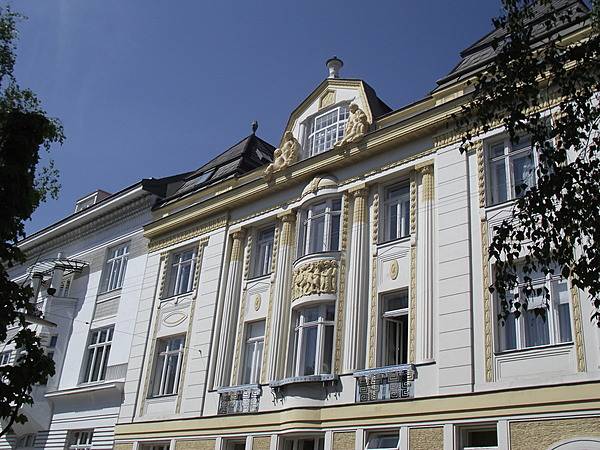Cherubs highlight this elaborately decorated residence in the Heitzing district of Vienna.