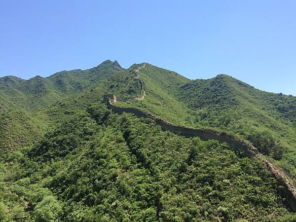 The Huanghuacheng (Lakeside) section of the Great Wall derives its name from the nearby man-made reservoir lakes. Unlike the main tourist sections of the Great Wall at Mutianyu and Badaling, the Lakeside Great Wall draws a far smaller number of tourists. The section features appealing sights including submerged parts of the Great Wall under the lake water and a sweeping view after a steep hike to a high guard tower.
