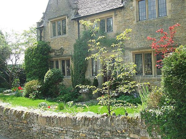 An inviting cottage in the town of Bournton-on-the-Water, Cotswolds district, England.
