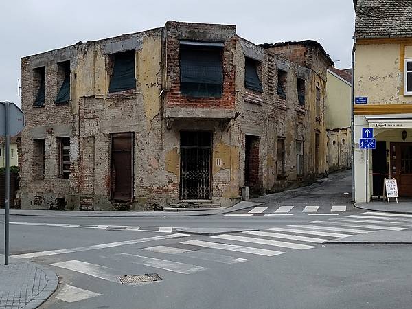 Vukovar, on the confluence of the Vuka and Danube Rivers, is Croatia's largest river port. The city was almost completely destroyed during an 87-day siege by Yugoslav forces and Serbian militias from August to November 1991 after Croatia declared its independence from Yugoslavia. The city has been largely rebuilt but certain buildings remain unrepaired as reminders of the fighting that resulted in 2,000 defenders killed, several hundred soldiers and civilians massacred after the city fell, and at least 20,000 inhabitants expelled.  The fighting for Vukovar has been described as the worst in Europe since World War II; the city's population today is only about 60% of its pre-war total.