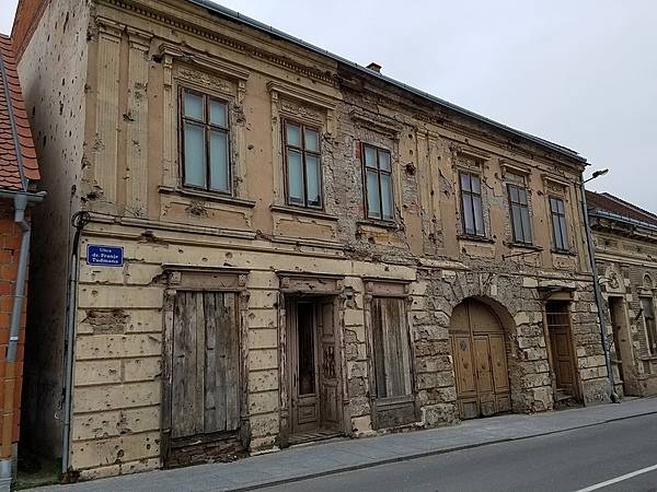 Vukovar, on the confluence of the Vuka and Danube Rivers, is Croatia's largest river port. The city was almost completely destroyed during an 87-day siege by Yugoslav forces and Serbian militias from August to November 1991 after Croatia declared its independence from Yugoslavia. The city has been largely rebuilt but certain buildings remain unrepaired as reminders of the fighting that resulted in 2,000 defenders killed, several hundred soldiers and civilians massacred after the city fell, and at least 20,000 inhabitants expelled. The fighting for Vukovar has been described as the worst in Europe since World War II; the city's population today is only about 60% of its pre-war total.