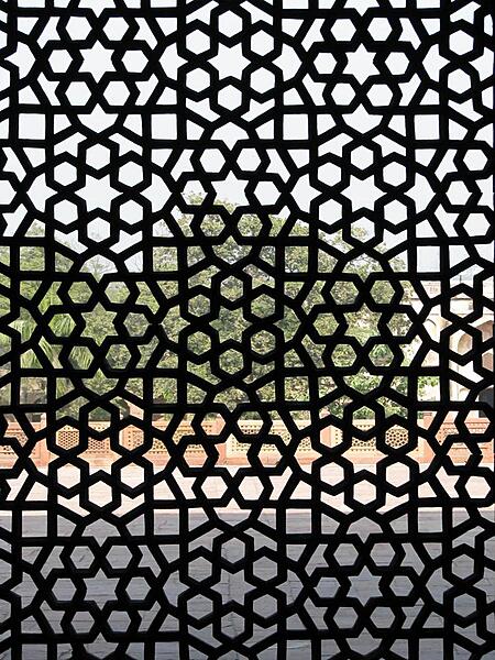 Elaborate latticework on the grounds of Humayun's Tomb.