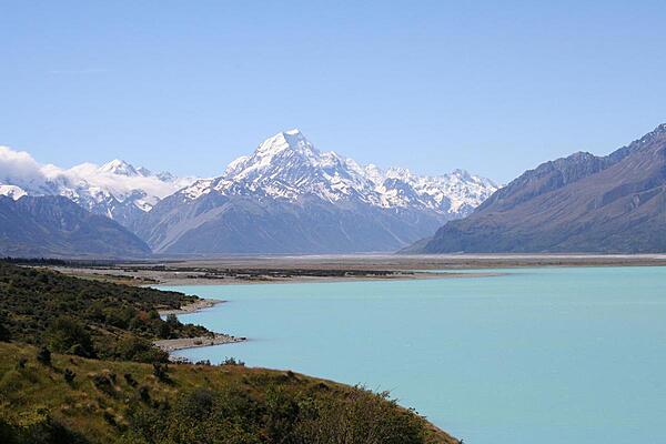 Mount Cook over Lake Pukaki.