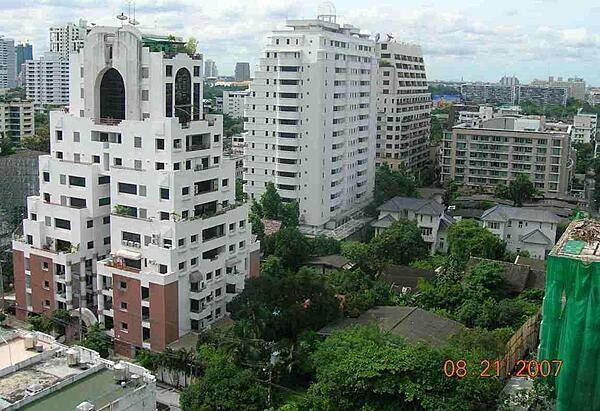 A view of downtown Bangkok from the roof of the Chateau de Bangkok Hotel.