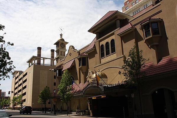 Spokane, Washington's Spanish Renaissance-style Davenport Hotel and Tower.