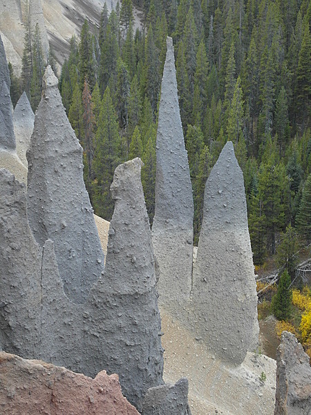 Some of the volcanic spires seen along the Pinnacles Trail at Crater Lake National Park, Oregon. Photo courtesy of the US National Park Service.