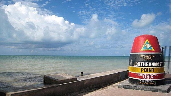 Marker in Key West, Florida proclaiming the southernmost point in the continental US. (The southernmost point in the entire US lies on the Big Island of Hawaii.)
