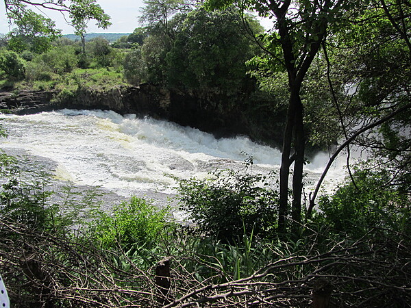 Cascading rapids at the upper brink of Victoria Falls.